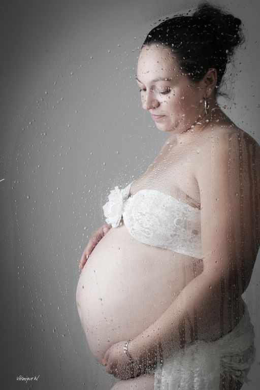 Photo de femme enceinte - Studio Christian Portraitiste à Aiguillon